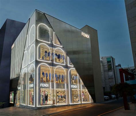 fendi seoul.